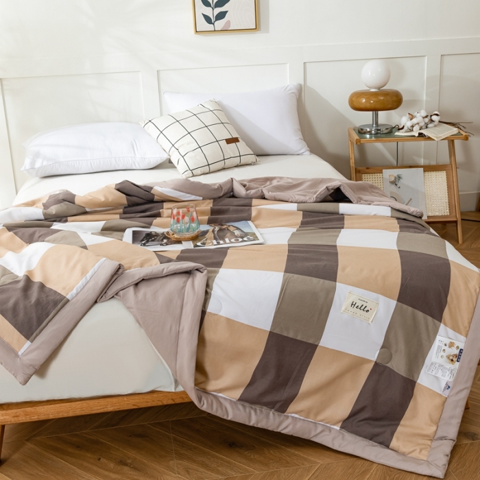 91家纺网 家纺一手货源 找家纺 森林人 2023新款A类无印风水洗棉大豆夏被 咖大格