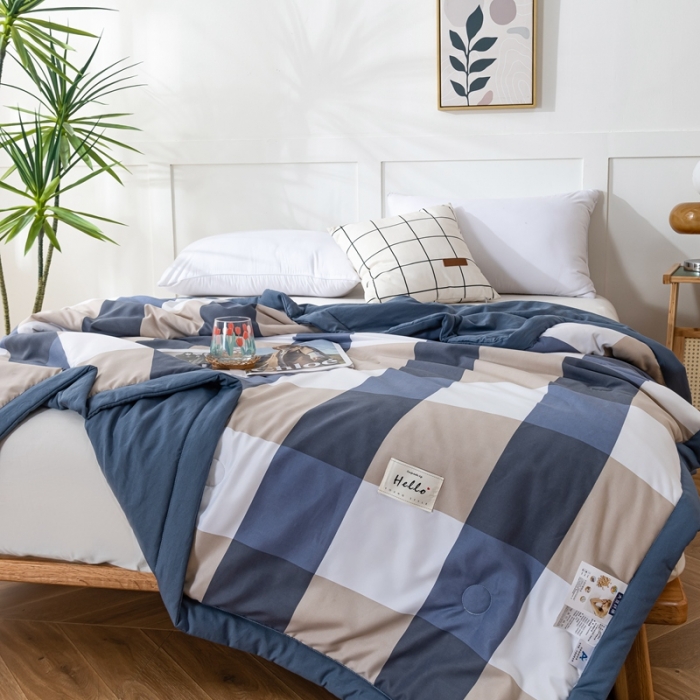 91家纺网 家纺一手货源 找家纺 森林人 2023新款A类无印风水洗棉大豆夏被 蓝大格