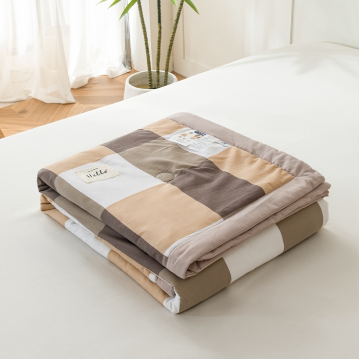 91家纺网 家纺一手货源 找家纺 森林人 2023新款A类无印风水洗棉大豆夏被 咖大格