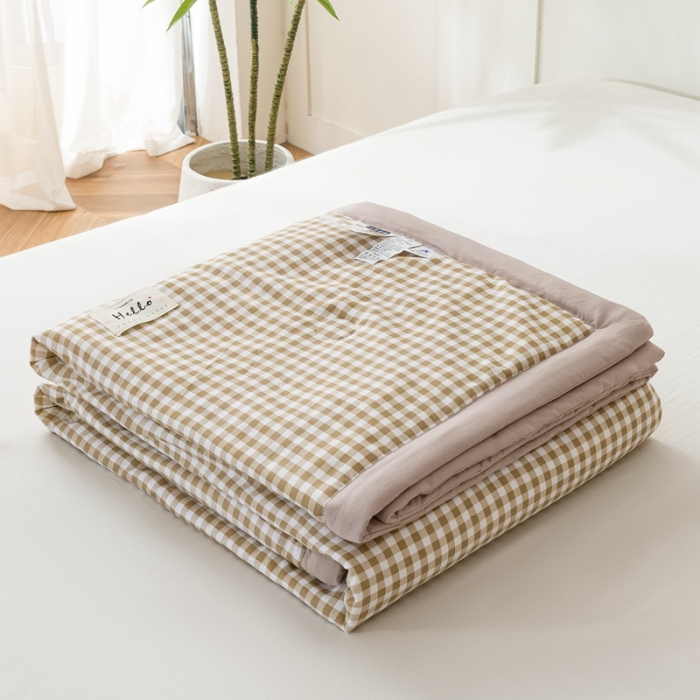 91家纺网 家纺一手货源 找家纺 森林人 2023新款A类无印风水洗棉大豆夏被 咖小格