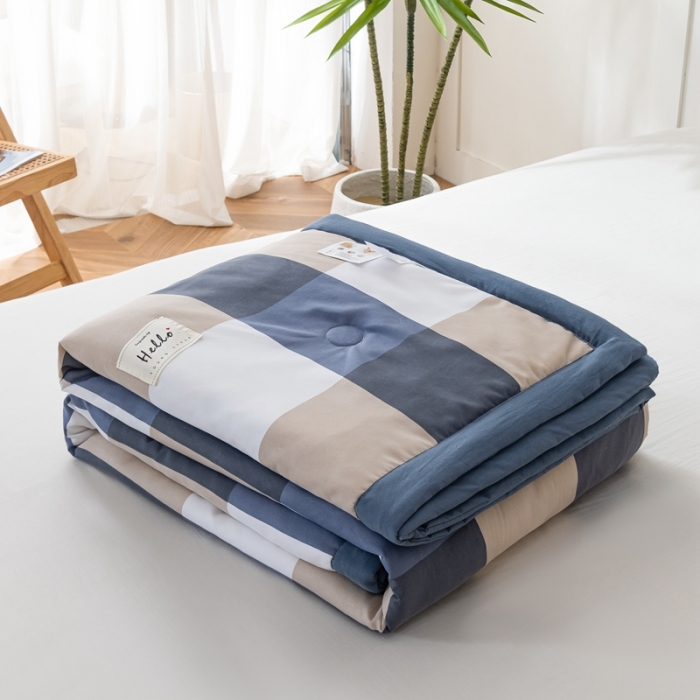 91家纺网 家纺一手货源 找家纺 森林人 2023新款A类无印风水洗棉大豆夏被 蓝大格