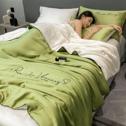 91家纺网 家纺一手货源 找家纺 （总）无界 2024新款盛夏系列水洗真丝刺绣夏被