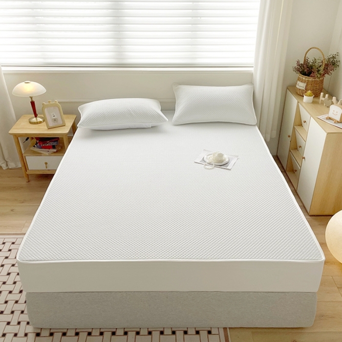 91家纺网 家纺一手货源 找家纺 忘忧草 2023新款A类针织棉夹棉防水床笠 淡雅白