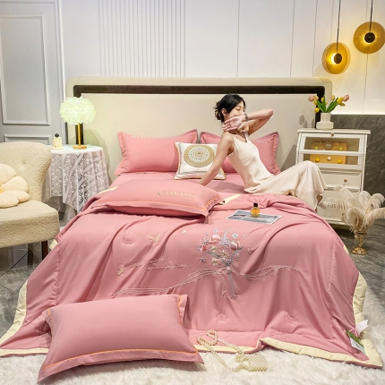 91家纺网 家纺一手货源 找家纺 苏米娜法式公主风刺绣山茶花香夏被四件套天丝棉麻双层纱磨毛纯棉夏凉空调被