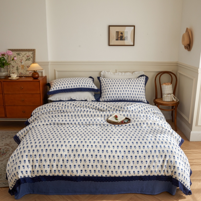 91家纺网 家纺一手货源 找家纺 淑女公社家纺 2024新款双层纱纯棉刺绣花边四件套 蓝色之花