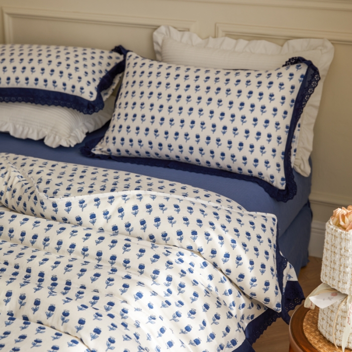 91家纺网 家纺一手货源 找家纺 淑女公社家纺 2024新款双层纱纯棉刺绣花边四件套 蓝色之花