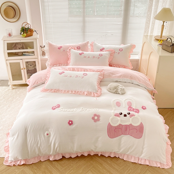 91家纺网 家纺一手货源 找家纺 泉欣家纺 2024新款美美兔毛巾绣四件套 美美兔~白玉