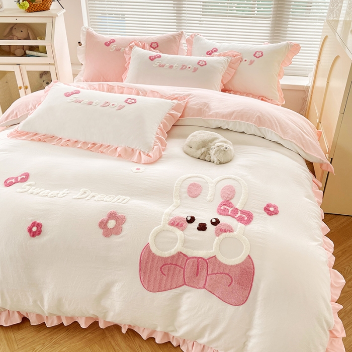 91家纺网 家纺一手货源 找家纺 泉欣家纺 2024新款美美兔毛巾绣四件套 美美兔~白玉