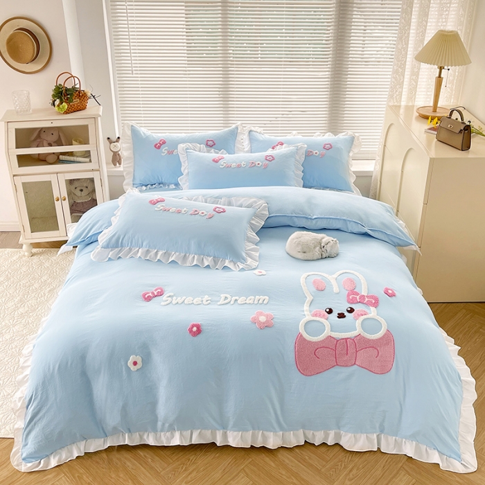 91家纺网 家纺一手货源 找家纺 泉欣家纺 2024新款美美兔毛巾绣四件套 美美兔~浅蓝