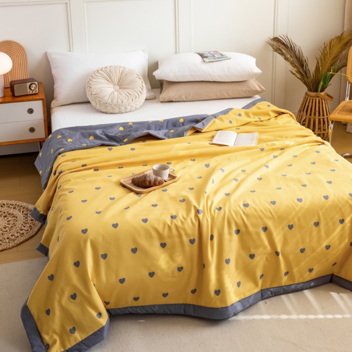 91家纺网 家纺一手货源 找家纺 羋多家纺 2023年新款日式手工包德芙棉磨毛夏被 爱心-姜黄