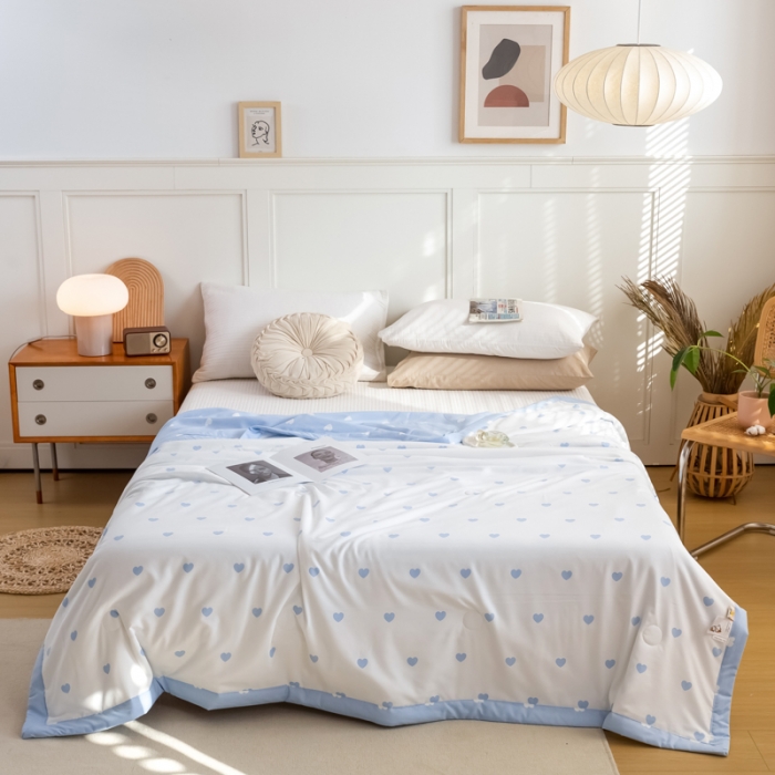 91家纺网 家纺一手货源 找家纺 羋多家纺 2023年新款日式手工包德芙棉磨毛夏被 爱心-蔚蓝
