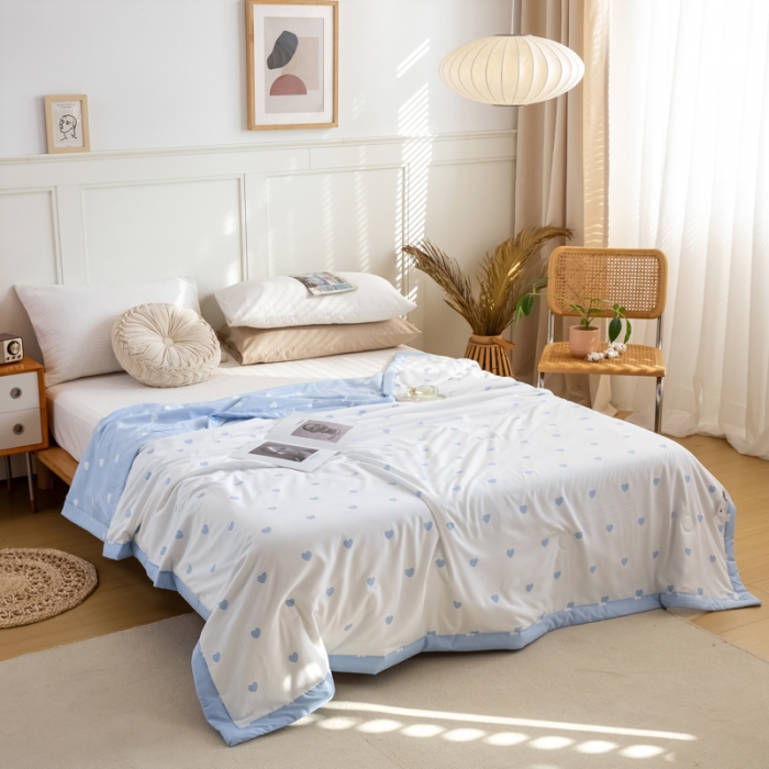 91家纺网 家纺一手货源 找家纺 羋多家纺 2023年新款日式手工包德芙棉磨毛夏被 爱心-蔚蓝