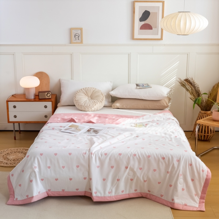 91家纺网 家纺一手货源 找家纺 羋多家纺 2023年新款日式手工包德芙棉磨毛夏被 爱心-樱粉