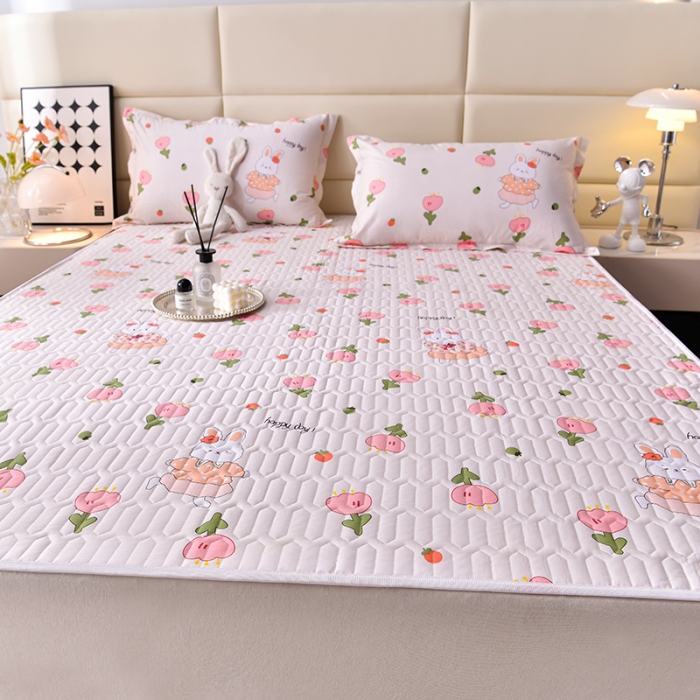 91家纺网 家纺一手货源 找家纺 床笠人家 2025新款全棉夹棉防水床垫 花季兔