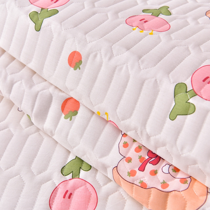 91家纺网 家纺一手货源 找家纺 床笠人家 2025新款全棉夹棉防水床垫 花季兔