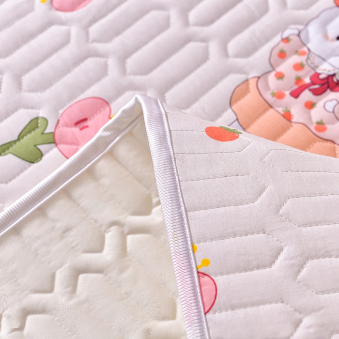 91家纺网 家纺一手货源 找家纺 床笠人家 2025新款全棉夹棉防水床垫 花季兔