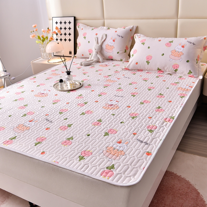 91家纺网 家纺一手货源 找家纺 床笠人家 2025新款全棉夹棉防水床垫 花季兔