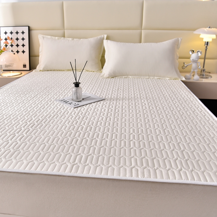 91家纺网 家纺一手货源 找家纺 床笠人家 2025新款全棉夹棉防水床垫 牛奶白