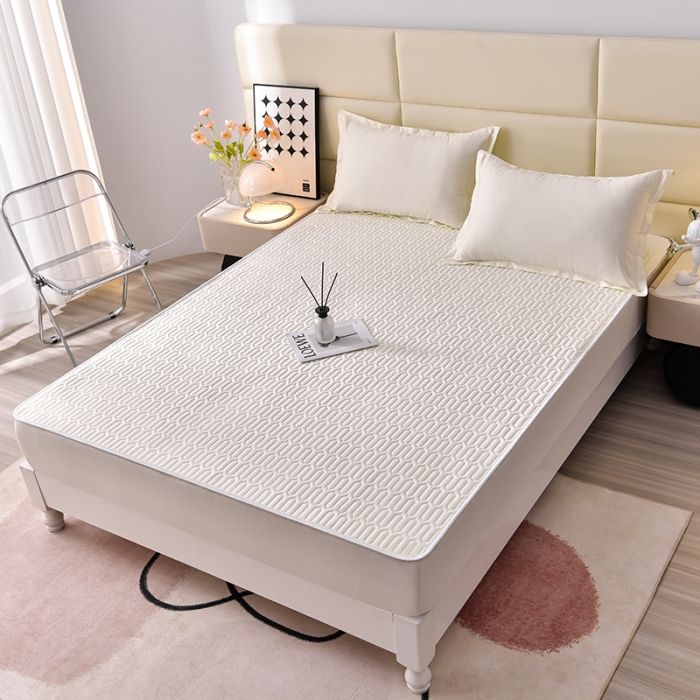 91家纺网 家纺一手货源 找家纺 床笠人家 2025新款全棉夹棉防水床垫 牛奶白