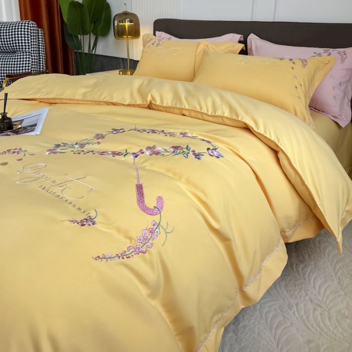 91家纺网 家纺一手货源 找家纺 梵克保罗 2024春夏直播热卖长绒棉绣花花边四件套-莉薇 莉薇-柠檬黄