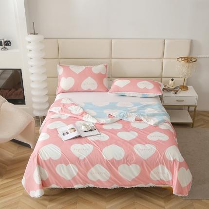 91家纺网 家纺一手货源 找家纺 （总)千逸虹2024新款A类冰淇淋凉感丝夏被可机洗空调被夏凉被大豆夏被