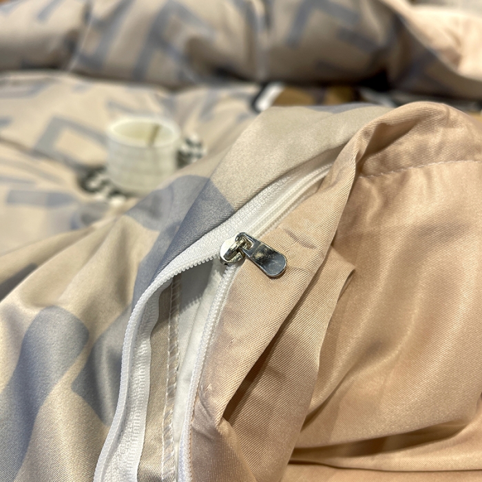 91家纺网 家纺一手货源 找家纺 色鬼布艺 2023新款博主风水洗真丝春夏冰丝四件套天丝床单床笠款四件套 咔芬