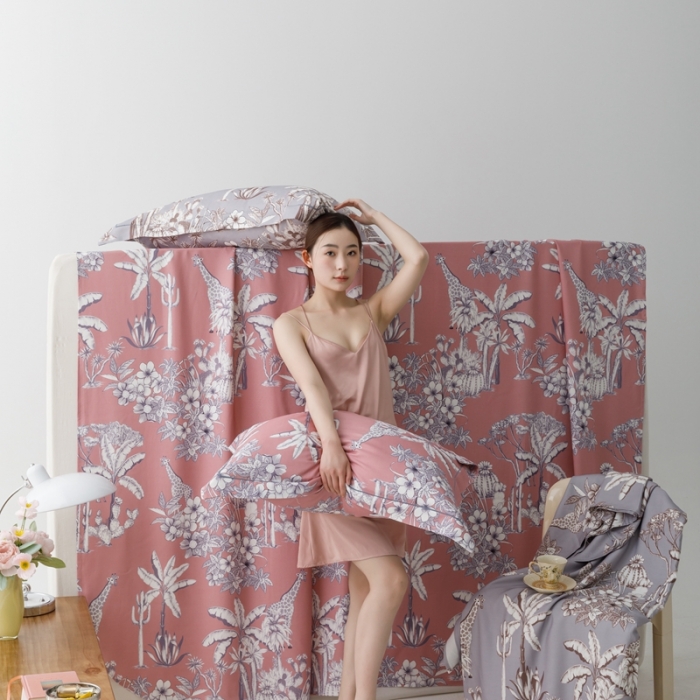 91家纺网 家纺一手货源 找家纺 榻尚 2023新款竹纤维印花夏凉席三件套 丛林 粉