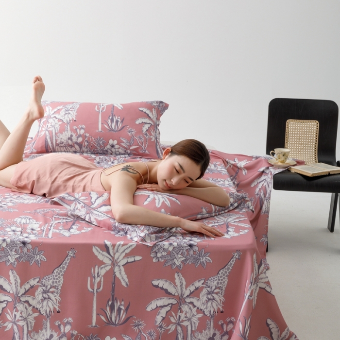 91家纺网 家纺一手货源 找家纺 榻尚 2023新款竹纤维印花夏凉席三件套 丛林 粉