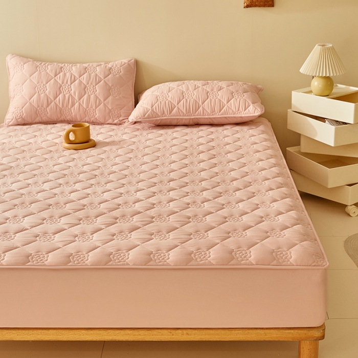 91家纺网 家纺一手货源 找家纺 给笠 直播供货爆款2024新款纯色原棉玉米纤维夹棉床笠 花朵-淡粉