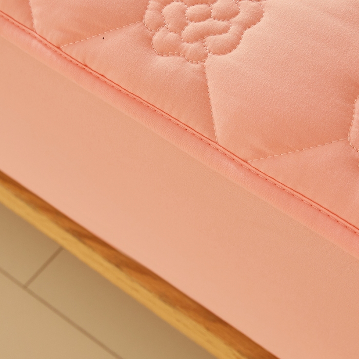 91家纺网 家纺一手货源 找家纺 给笠 直播供货爆款2024新款纯色原棉玉米纤维夹棉床笠 花朵-嫩粉