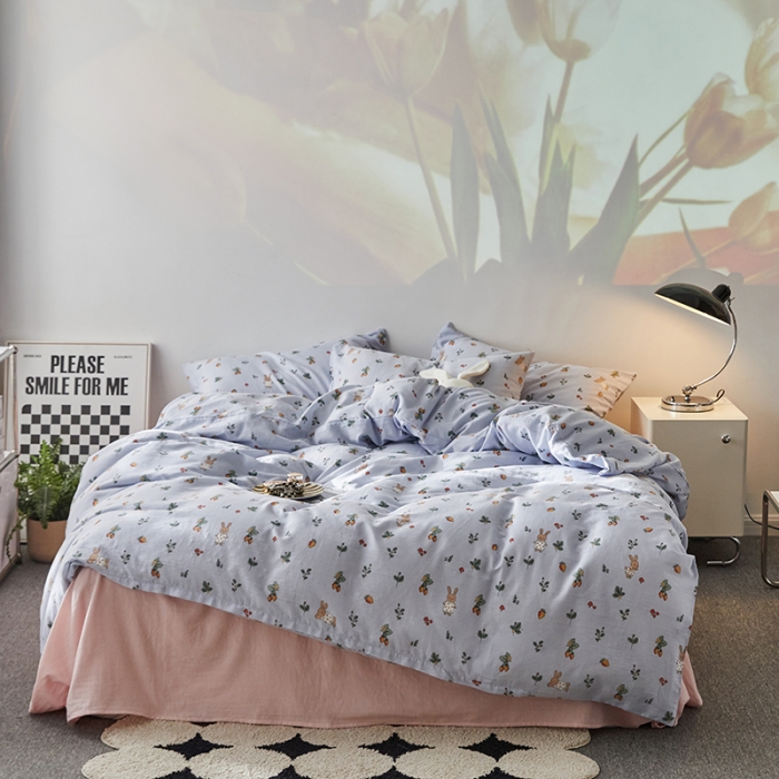 91家纺网 家纺一手货源 找家纺 荣轩家居 2023新款A类全棉双层纱印花四件套 草莓兔