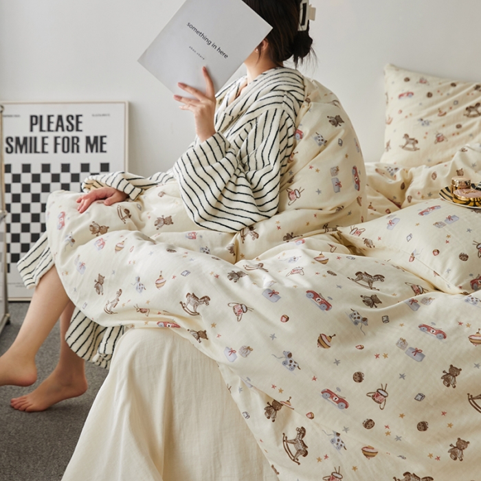 91家纺网 家纺一手货源 找家纺 荣轩家居 2023新款A类全棉双层纱印花四件套 快乐童年