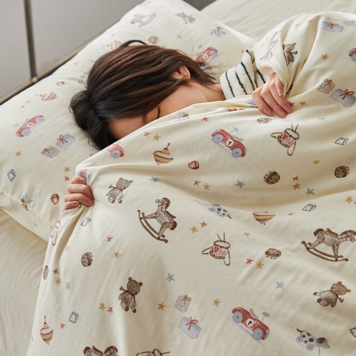 91家纺网 家纺一手货源 找家纺 荣轩家居 2023新款A类全棉双层纱印花四件套 快乐童年