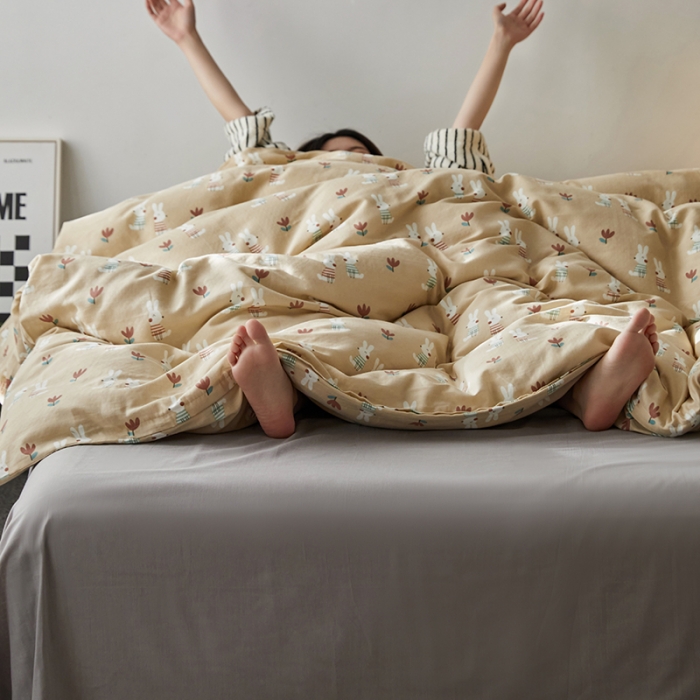 91家纺网 家纺一手货源 找家纺 荣轩家居 2023新款A类全棉双层纱印花四件套 小兔啾咪