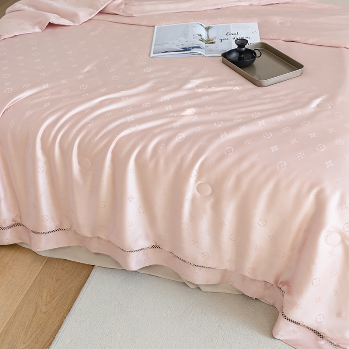 91家纺网 家纺一手货源 找家纺 （总）优姿家纺 2024新品60s莫代尔镂空提花夏被-曼妙