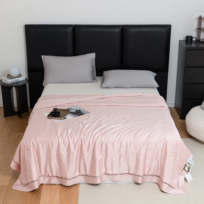 91家纺网 家纺一手货源 找家纺 （总）优姿家纺 2024新品60s莫代尔镂空提花夏被-曼妙