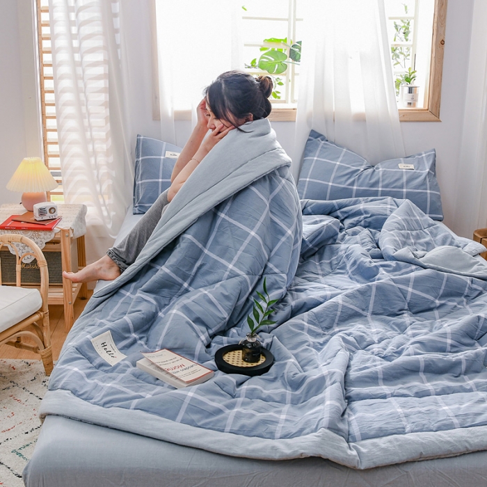 91家纺网 家纺一手货源 找家纺 恋人优选 2023新款A类全棉色织水洗棉夏被 海蓝格