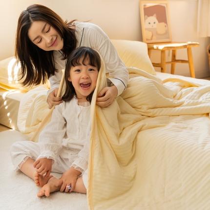 91家纺网 家纺一手货源 找家纺 （总）风向标2023新款亲子风全棉云朵针织条纹夏被