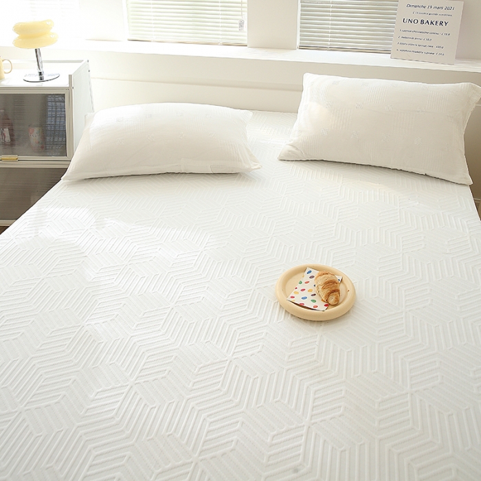 91家纺网 家纺一手货源 找家纺 凯美家居  2023针A类抗菌针织棉三层纱床笠床垫保护套 白色