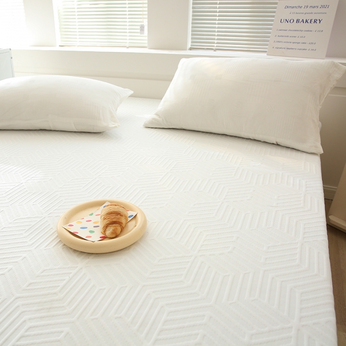 91家纺网 家纺一手货源 找家纺 凯美家居  2023针A类抗菌针织棉三层纱床笠床垫保护套 白色