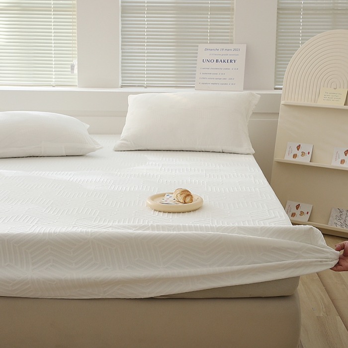 91家纺网 家纺一手货源 找家纺 凯美家居  2023针A类抗菌针织棉三层纱床笠床垫保护套 白色