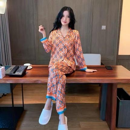 91家纺网 家纺一手货源 找家纺 （总）洛兰沙 2023新款冰丝家居服长袖套装