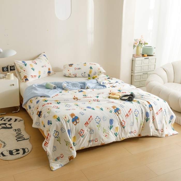 91家纺网 家纺一手货源 找家纺 有货 2023新款元气波点针织大豆被 波点快乐熊