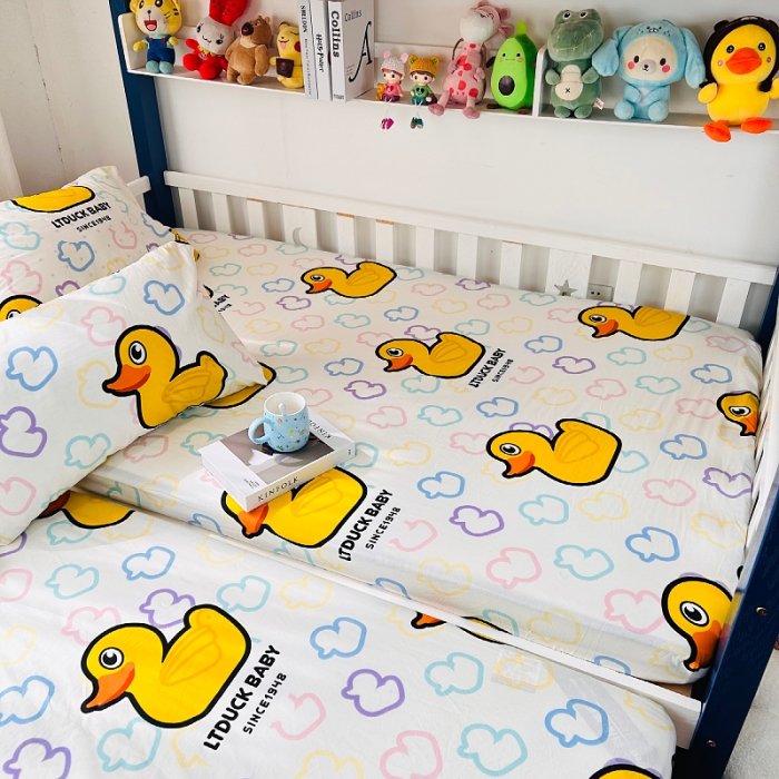 91家纺网 家纺一手货源 找家纺 小虾米 2023新款上下铺小黄鸭系列全棉床笠（可定制） 五彩缤纷