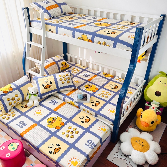 91家纺网 家纺一手货源 找家纺 小虾米 2023新款上下铺小黄鸭系列全棉床笠（可定制） 英伦格调