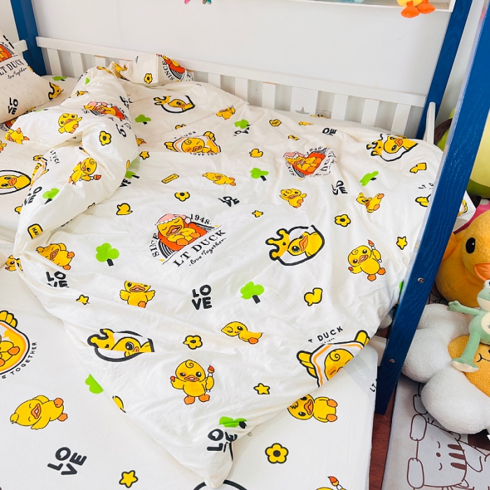 91家纺网 家纺一手货源 找家纺 小虾米 2023新款上下铺小黄鸭系列全棉被套 皇冠假日