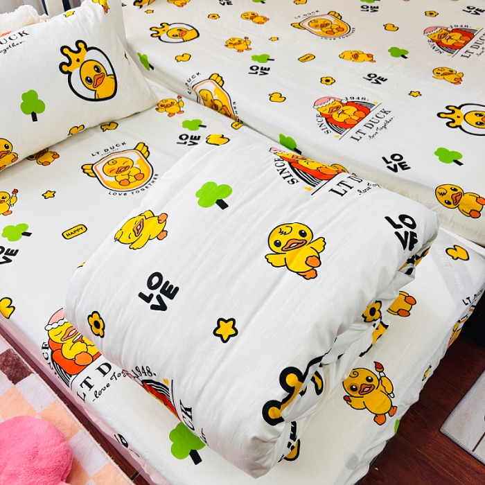 91家纺网 家纺一手货源 找家纺 小虾米 2023新款上下铺小黄鸭系列全棉被套 皇冠假日