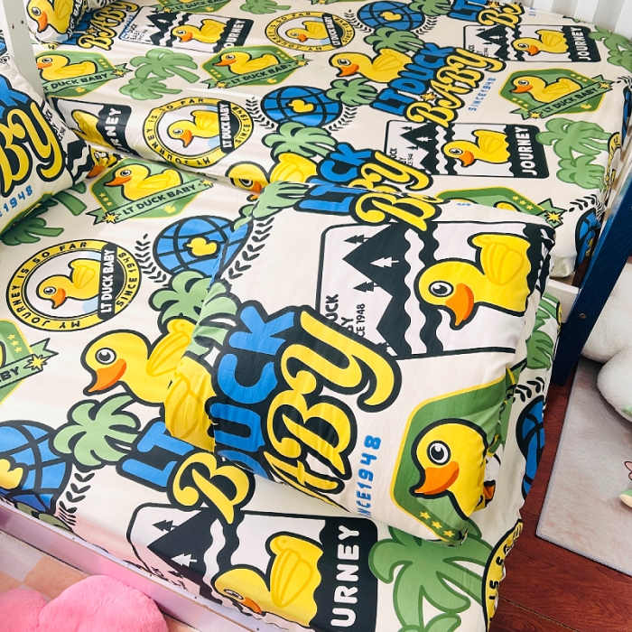 91家纺网 家纺一手货源 找家纺 小虾米 2023新款上下铺小黄鸭系列全棉被套 假日鸭