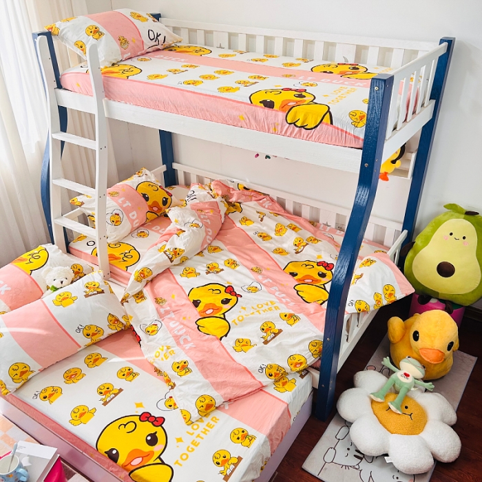 91家纺网 家纺一手货源 找家纺 小虾米 2023新款上下铺小黄鸭系列全棉被套 羞涩鸭