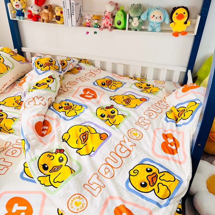 91家纺网 家纺一手货源 找家纺 小虾米 2023新款上下铺小黄鸭系列全棉被套 鸭鸭公主